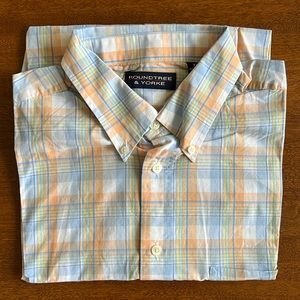 Roundtree & Yorke 100% Cotton short sleeve button down with front pocket XL
